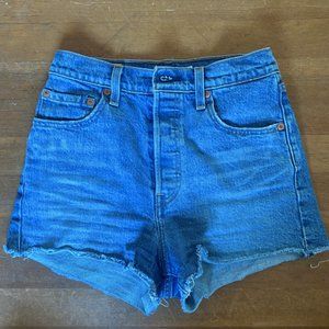 Levi's Ribcage Shorts - ACCEPTING OFFERS